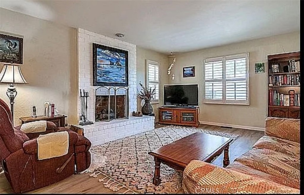 564 Northpark Boulevard Property Photo 2
