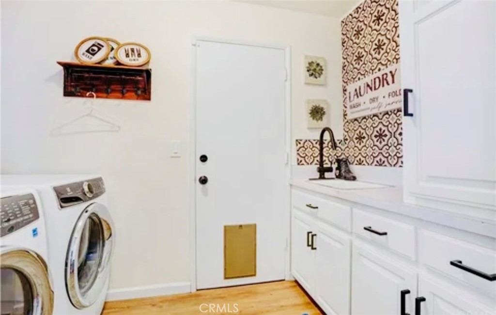 564 Northpark Boulevard Property Photo 7