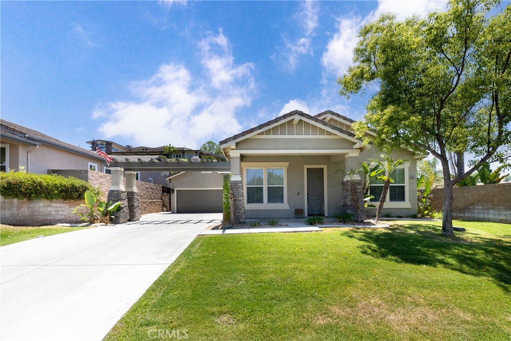 34177 Pinehurst Drive Property Photo 1