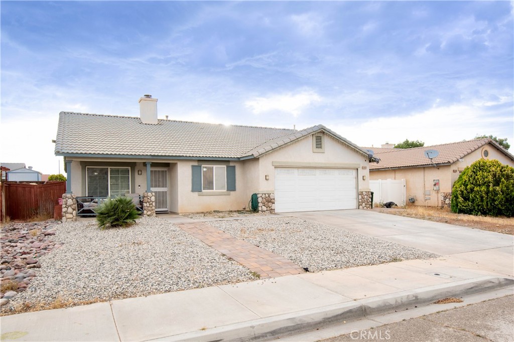 15430 Lassen Drive Property Photo 3