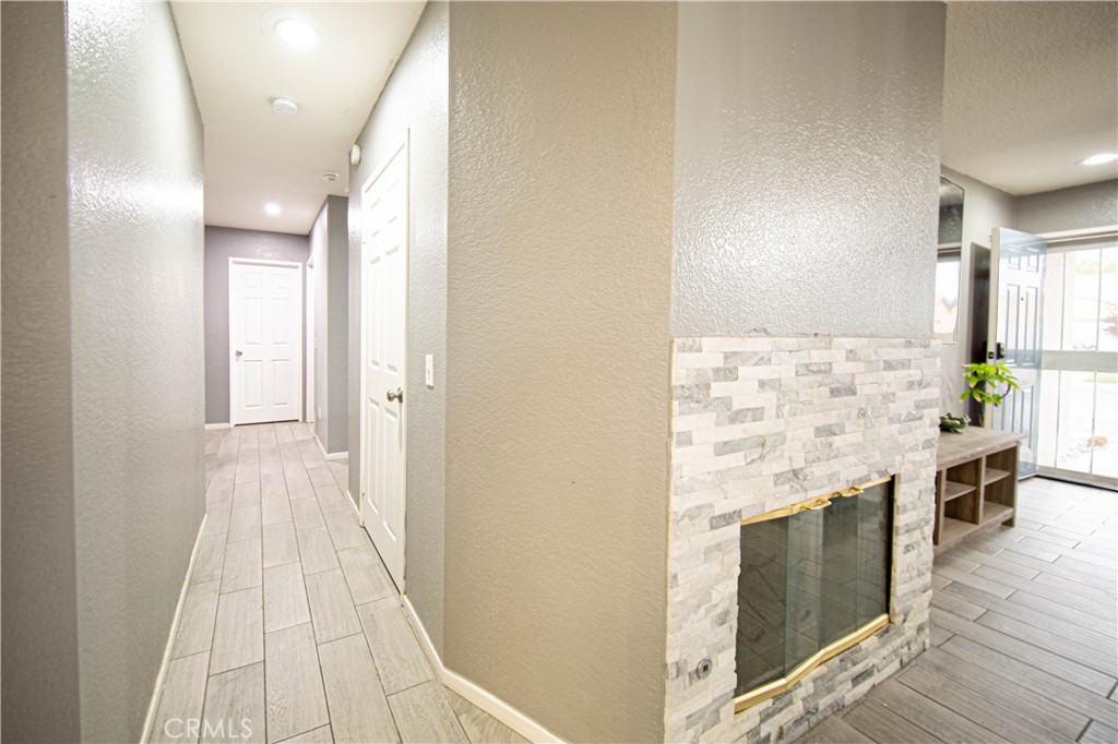 15430 Lassen Drive Property Photo 6
