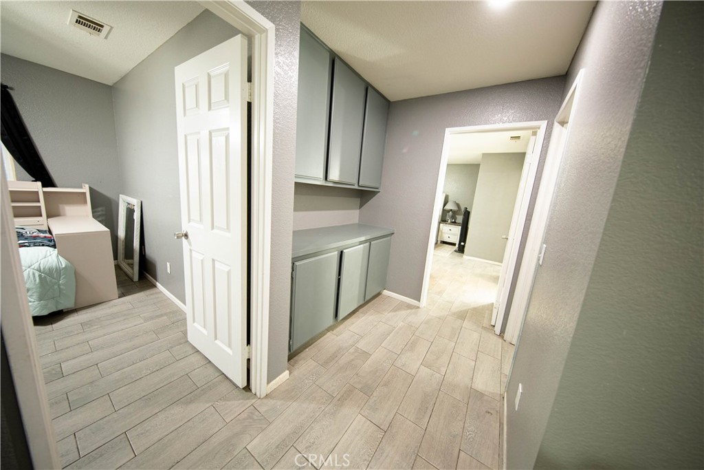 15430 Lassen Drive Property Photo 7