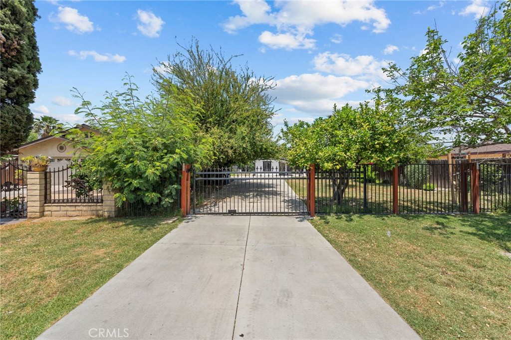24576 4th Street Property Photo
