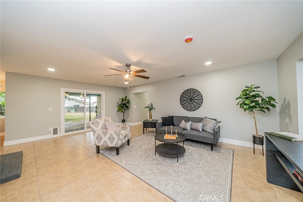 6367 Willow Avenue Property Photo 8