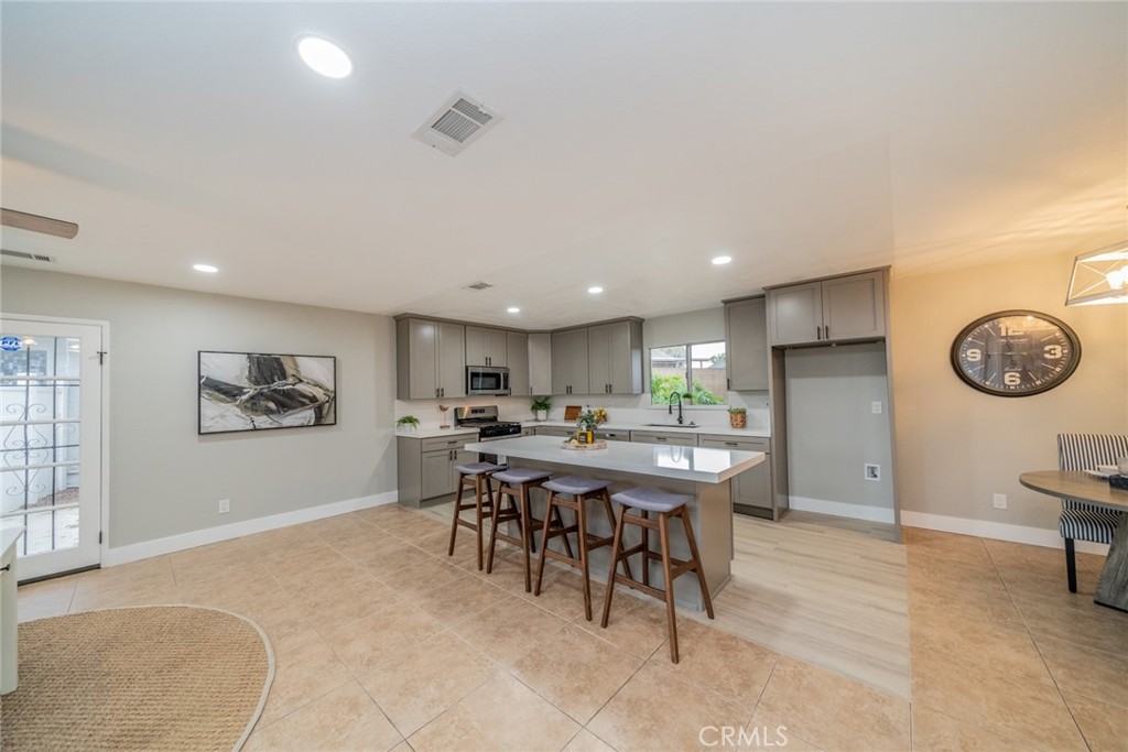 6367 Willow Avenue Property Photo 11