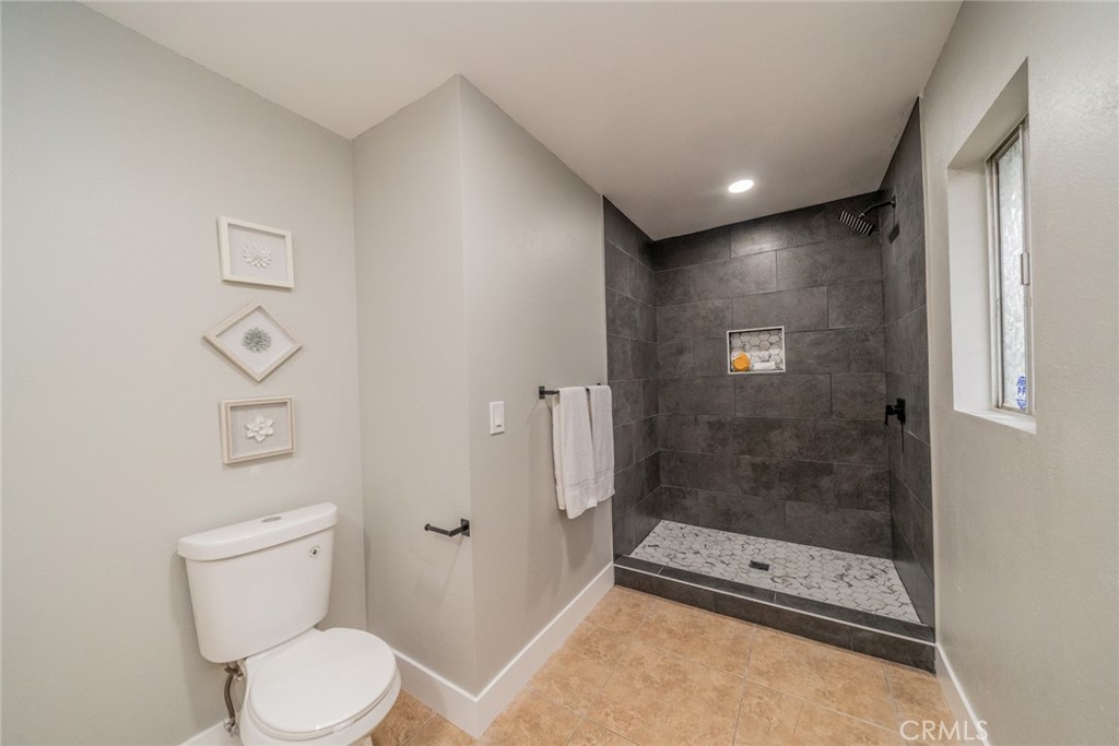 6367 Willow Avenue Property Photo 37