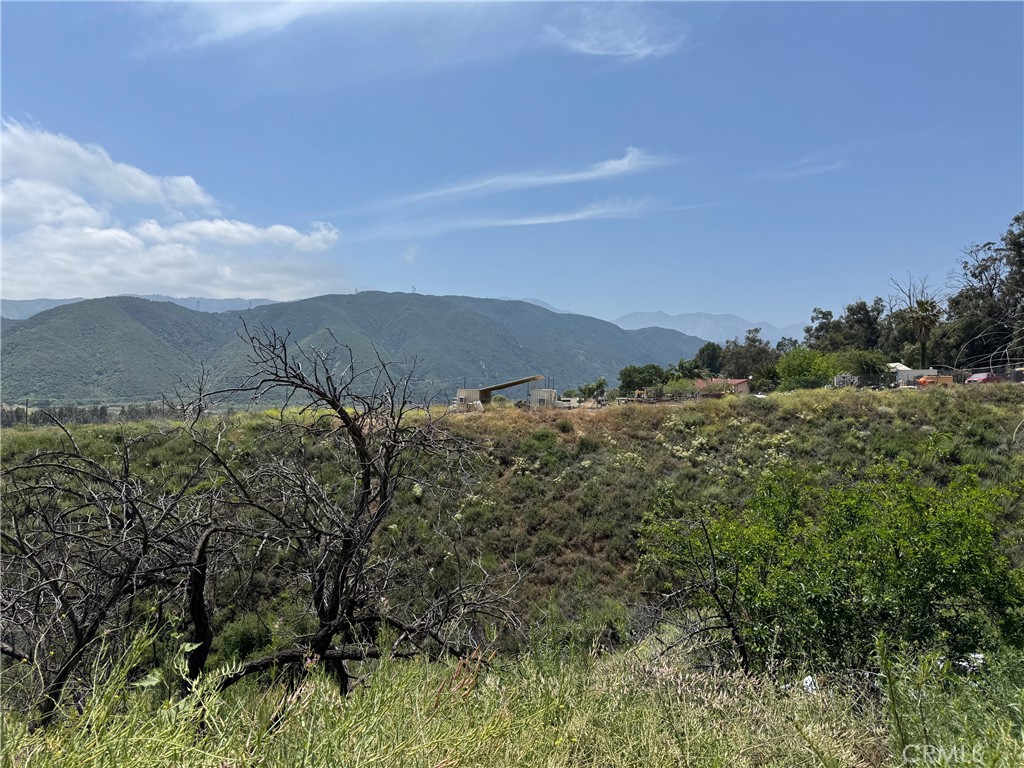 17928 Hillcrest Drive Property Photo 10