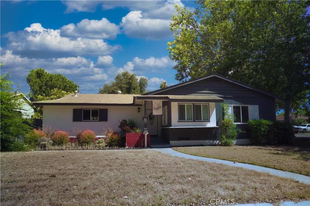 8570 Harmony Lane Property Photo 1