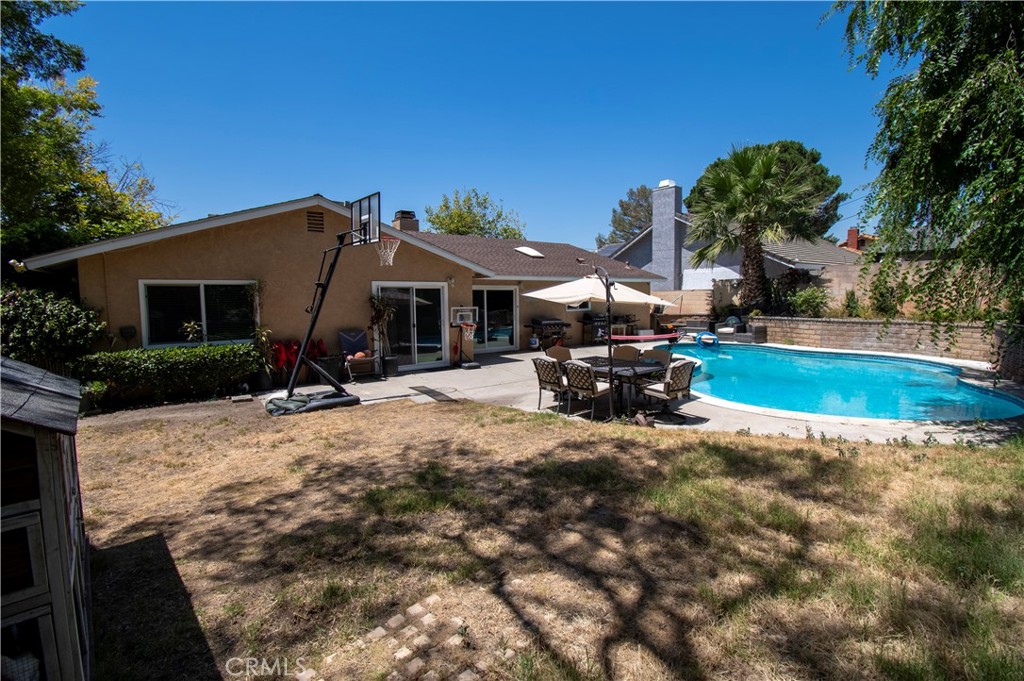 604 Northpark Boulevard Property Photo 1