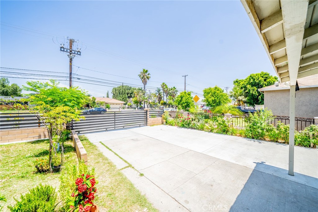 17835 Miller Ave Property Photo 8