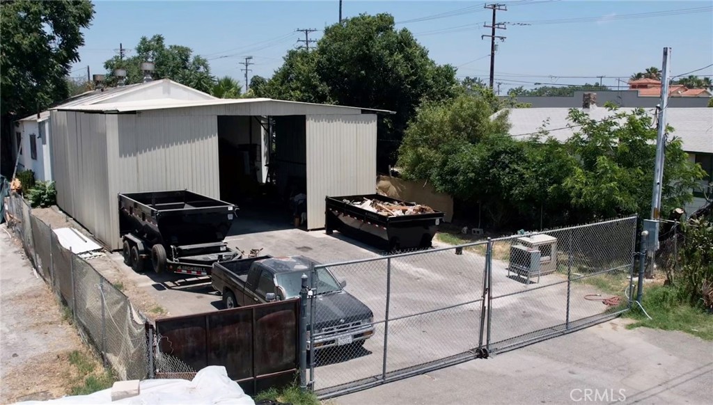 18890 Lynwood Street Property Photo 2