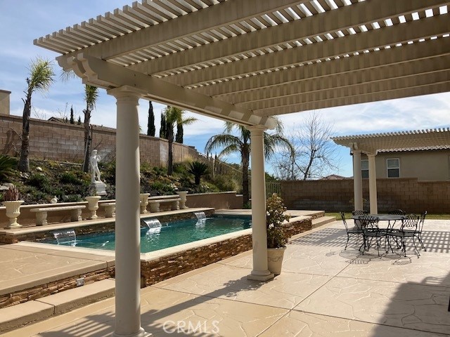 12680 Encino Court Property Photo 3