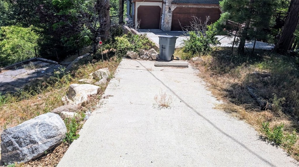 929 Trinity Drive Property Photo 9