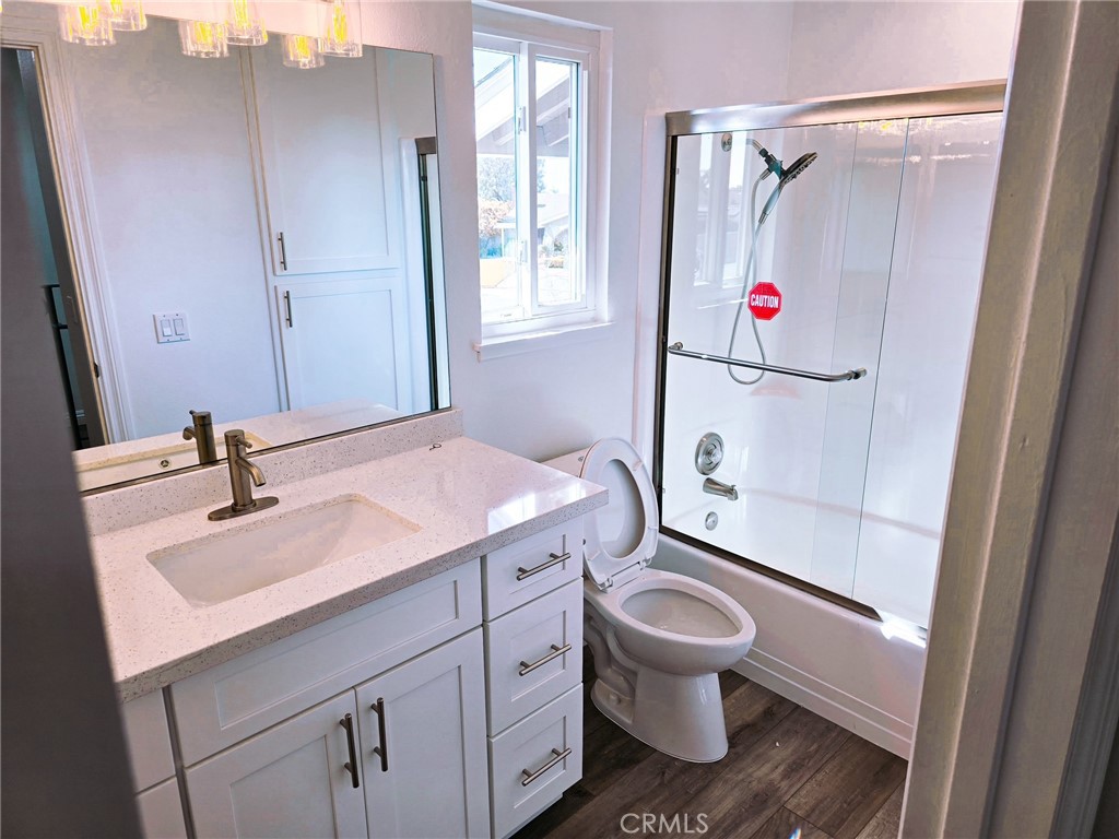 10672 Finch Avenue Property Photo 14