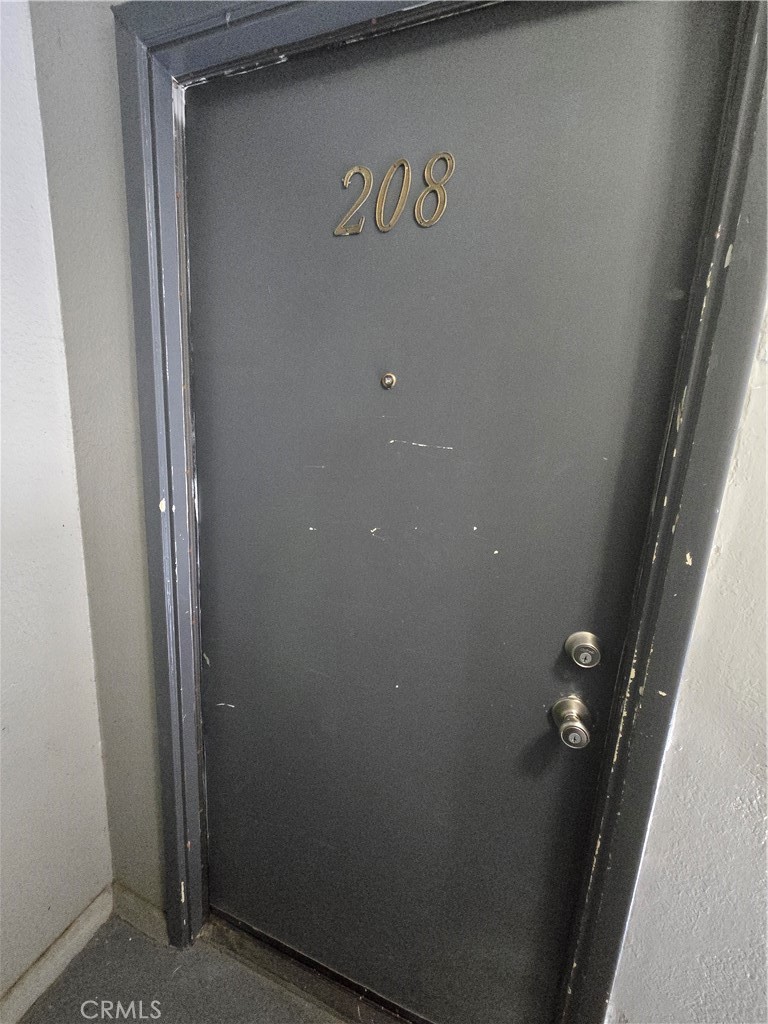 618 W Dryden Street 208 Property Photo 1