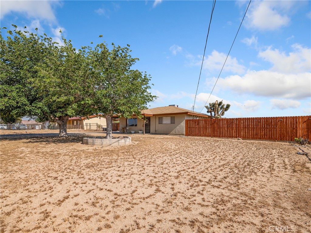 17789 Sycamore Street Property Photo 3