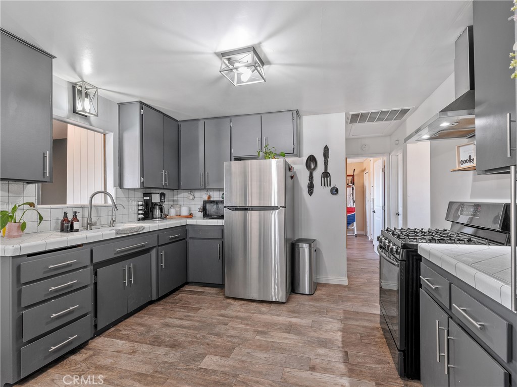 17789 Sycamore Street Property Photo 4