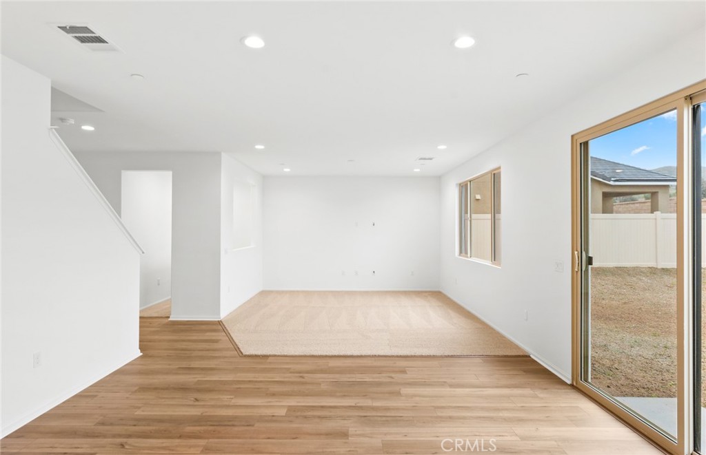 27181 Denali Peak Road Property Photo 13