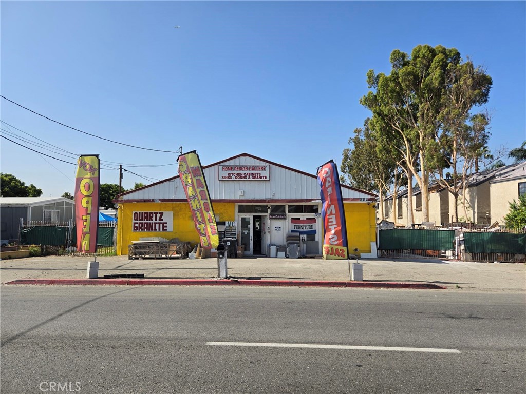 18189 Valley Boulevard Property Photo 3