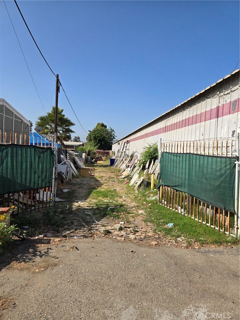 18189 Valley Boulevard Property Photo 12