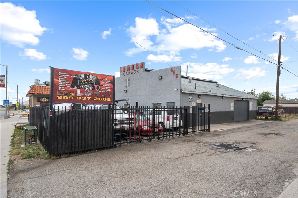 455 S La Cadena Drive Property Photo 2