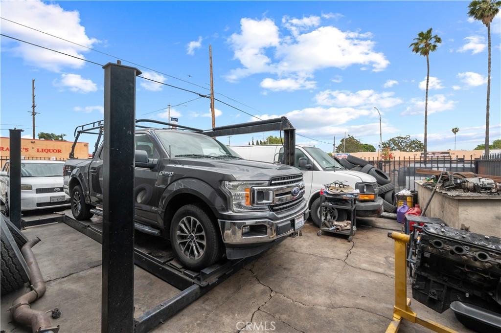 455 S La Cadena Drive Property Photo 11