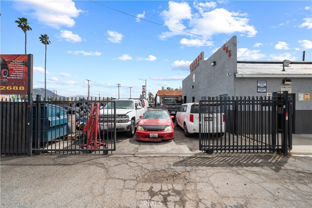 455 S La Cadena Drive Property Photo 12