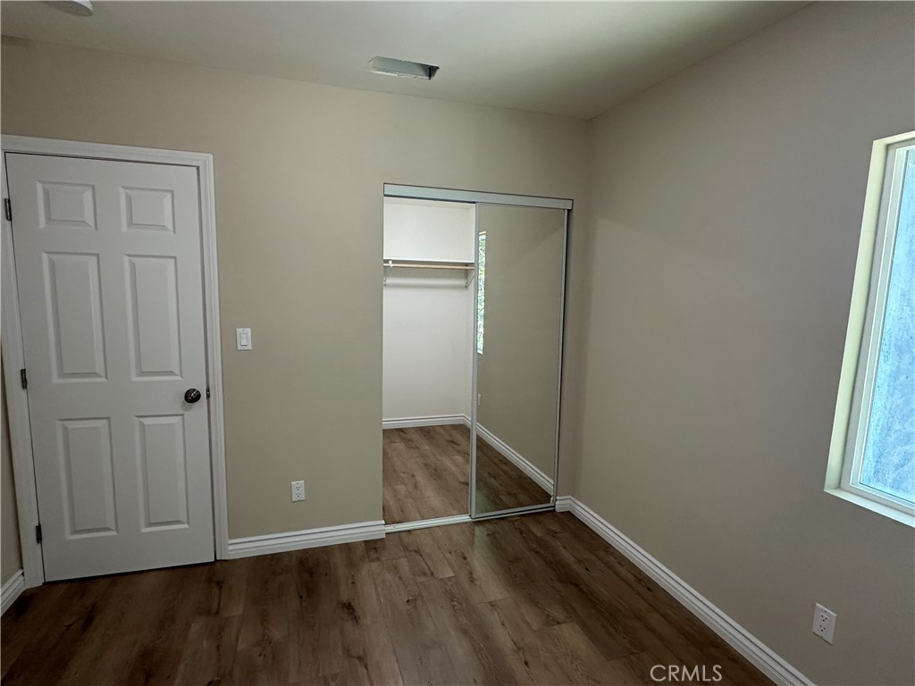 841 W 17th Street Property Photo 5