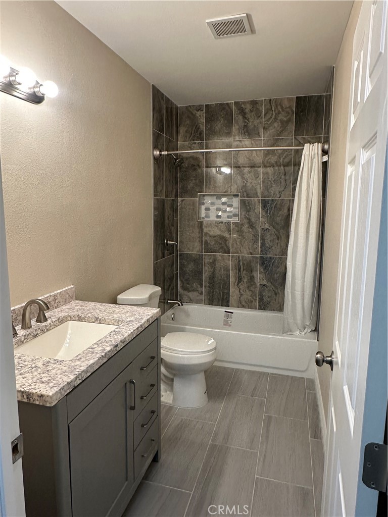 841 W 17th Street Property Photo 9
