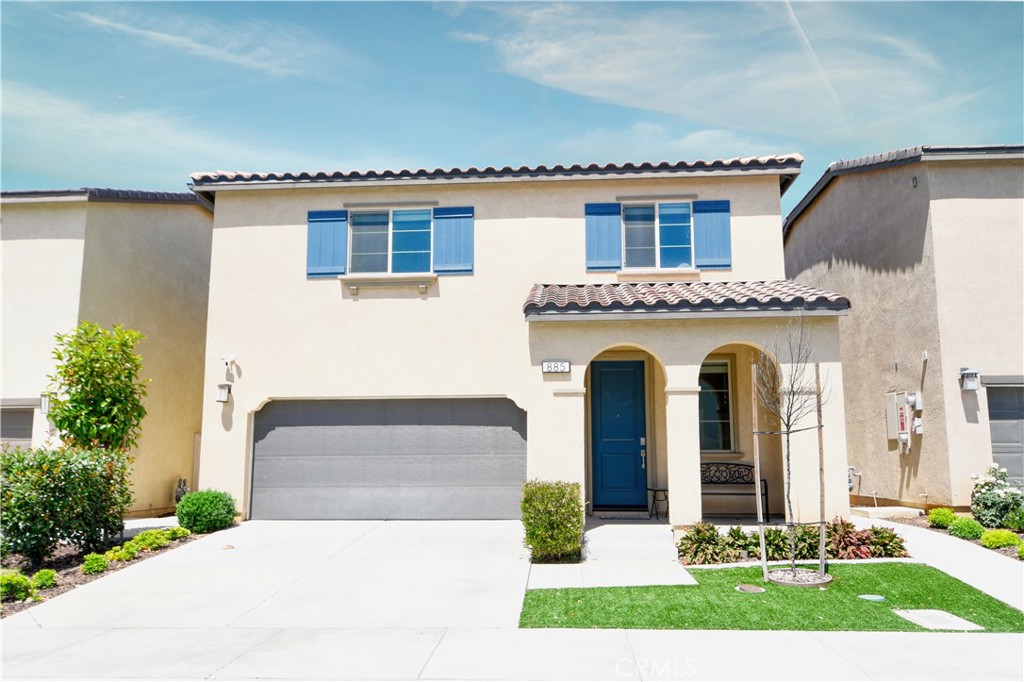 885 Latitude Property Photo 1