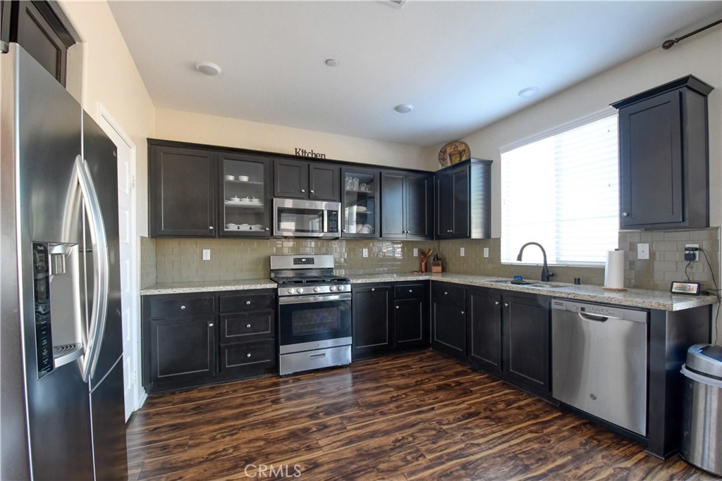 885 Latitude Property Photo 4