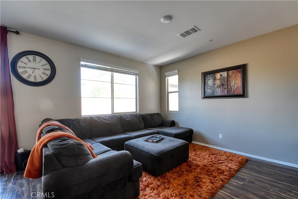 885 Latitude Property Photo 12