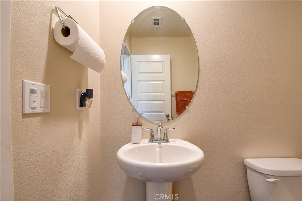 885 Latitude Property Photo 13