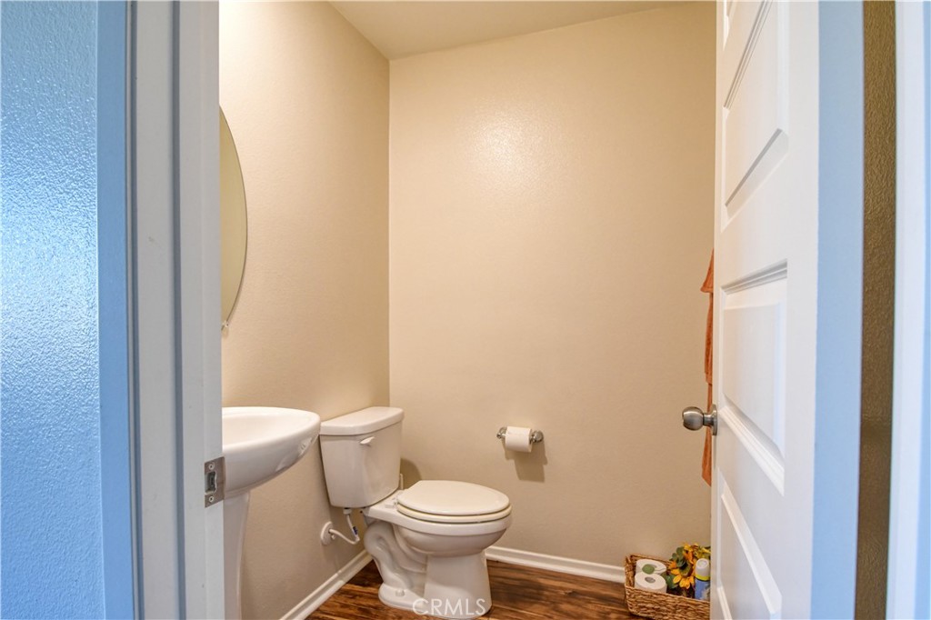 885 Latitude Property Photo 14