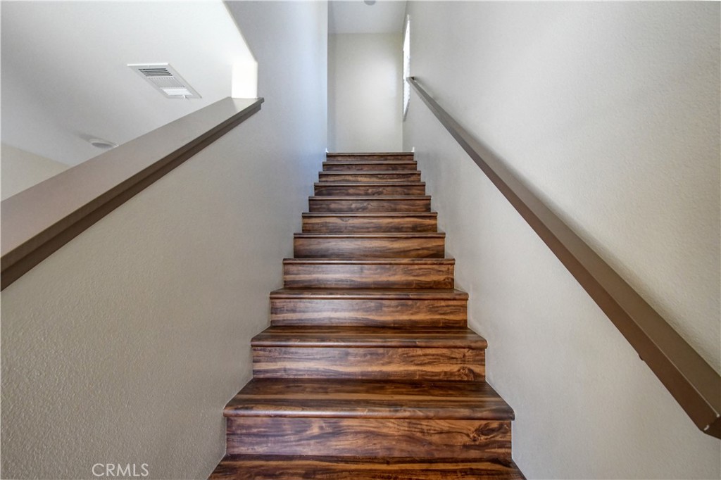 885 Latitude Property Photo 17