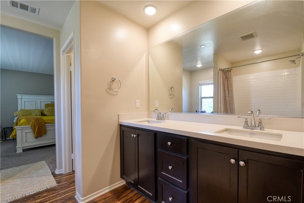 885 Latitude Property Photo 24