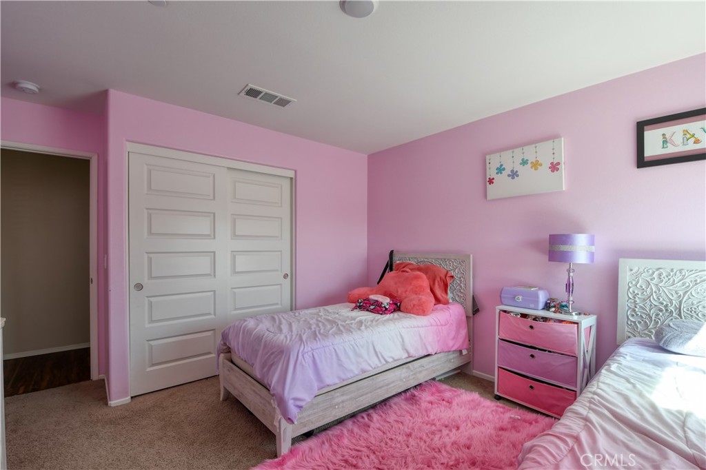 885 Latitude Property Photo 26