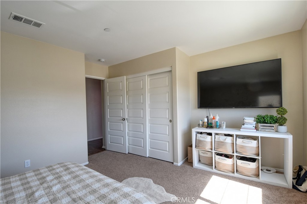 885 Latitude Property Photo 30