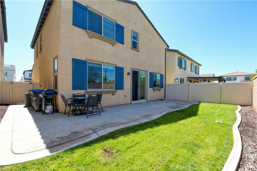 885 Latitude Property Photo 33