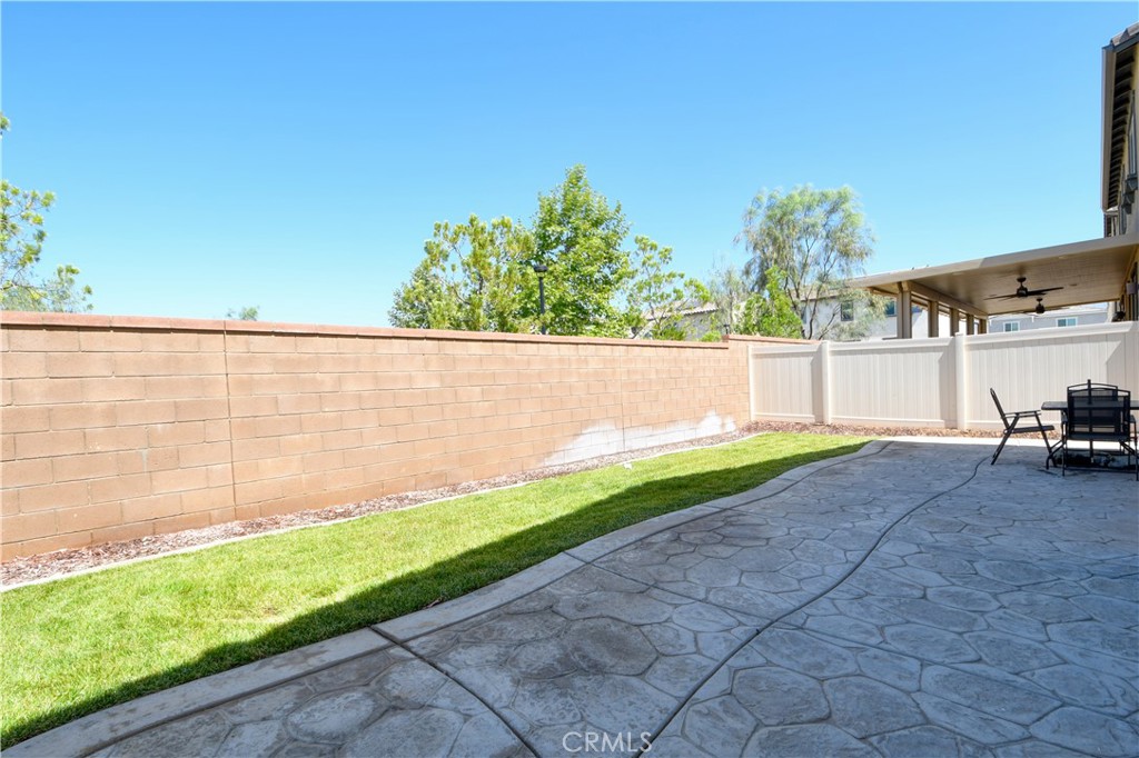 885 Latitude Property Photo 36