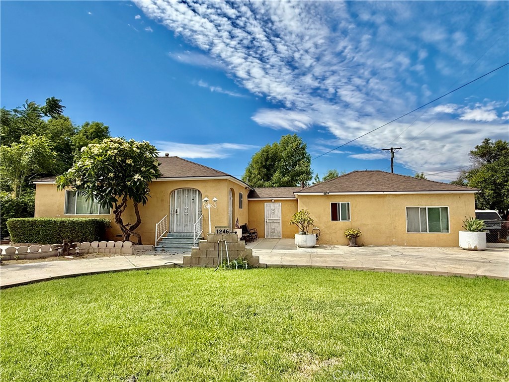 1246 W Mill Street Property Photo 1