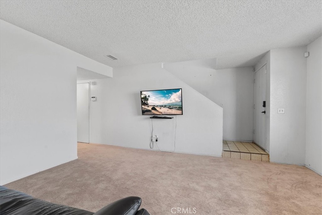 9100 Acacia Avenue 6 Property Photo 5