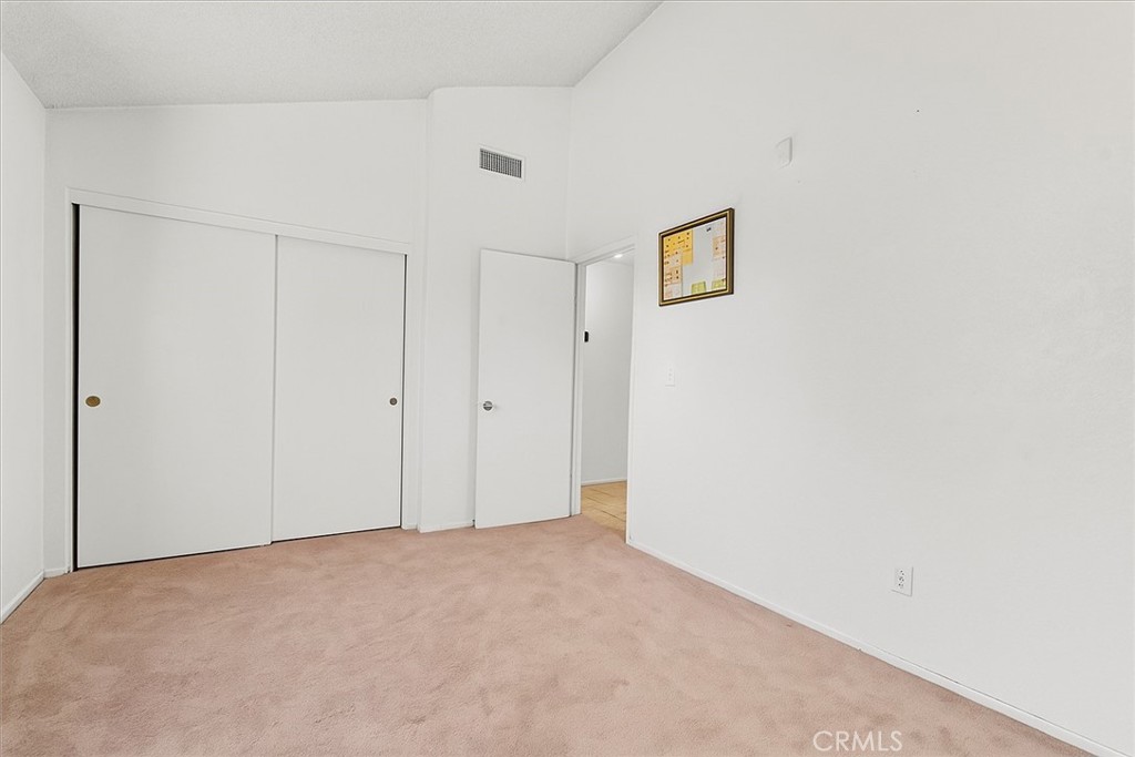 9100 Acacia Avenue 6 Property Photo 8