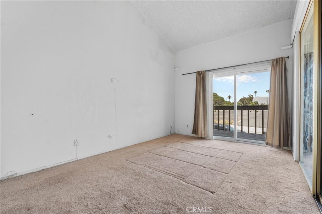 9100 Acacia Avenue 6 Property Photo 9