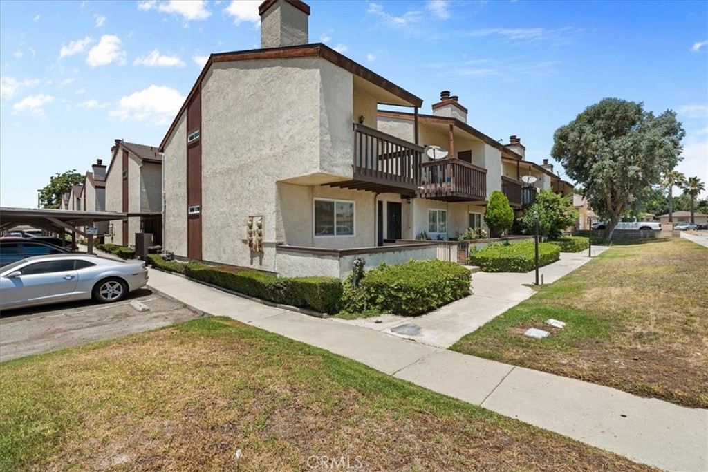 9100 Acacia Avenue 6 Property Photo 24