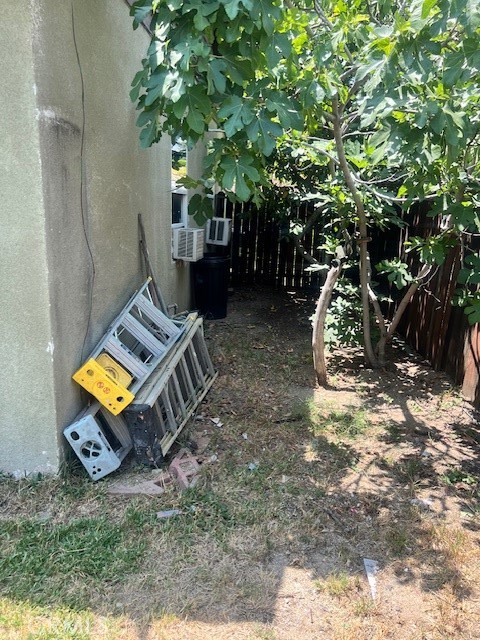 1550 W 21st Street Property Photo 13