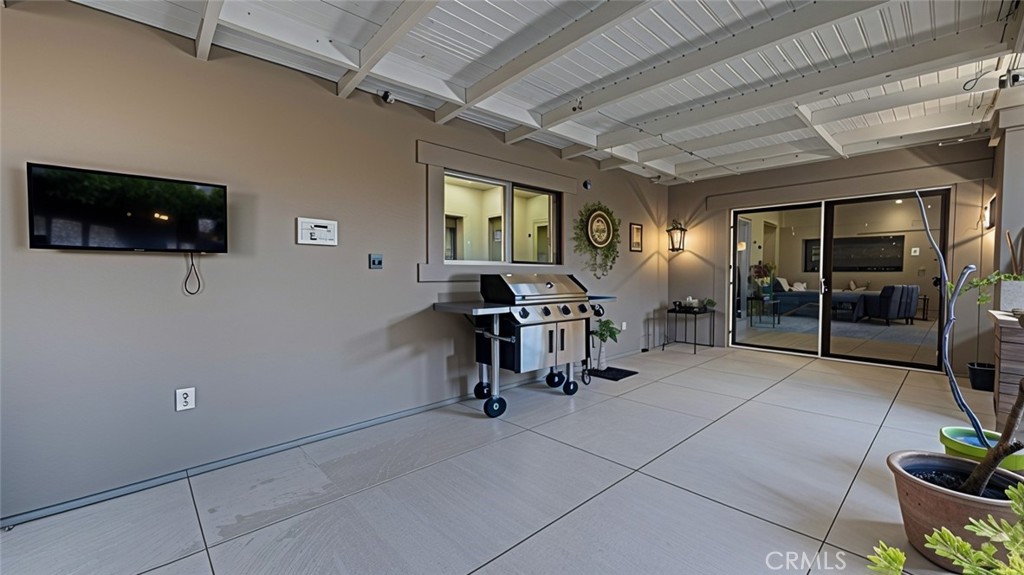 5064 N Berkeley Avenue Property Photo 25