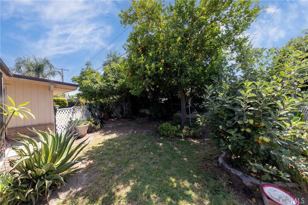 5064 N Berkeley Avenue Property Photo 28