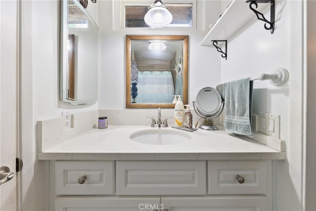 7430 Leucite Avenue Property Photo 17