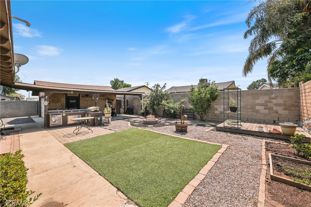 7430 Leucite Avenue Property Photo 39